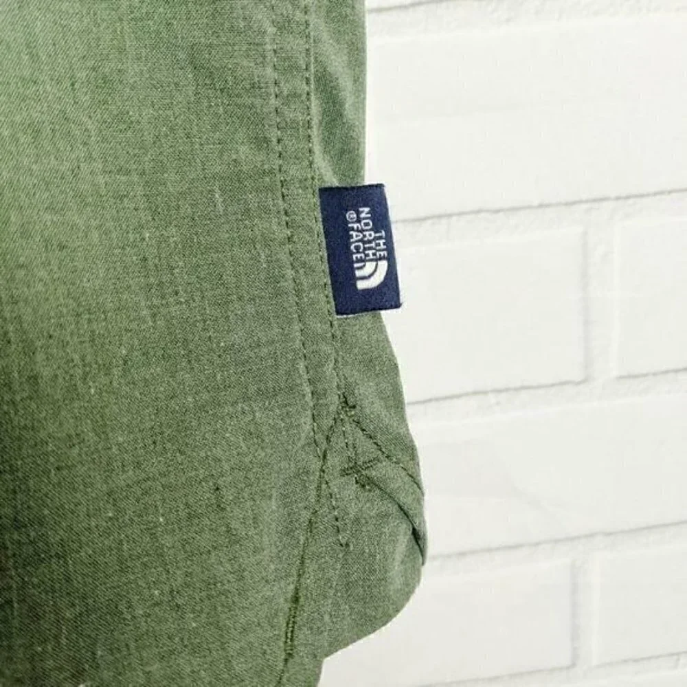 The North Face Green‎ Heathered Button Down short sleeve shirt Size small